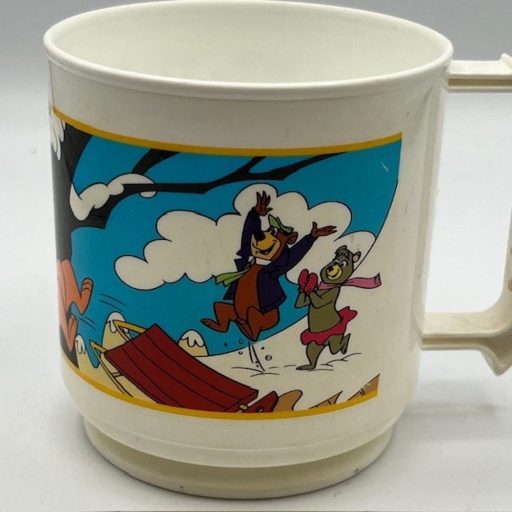 Vintage 1993 Arbys Yogi Bear Plastic Mug Hanna-Barbera Collectible Cup - Picture 3 of 9
